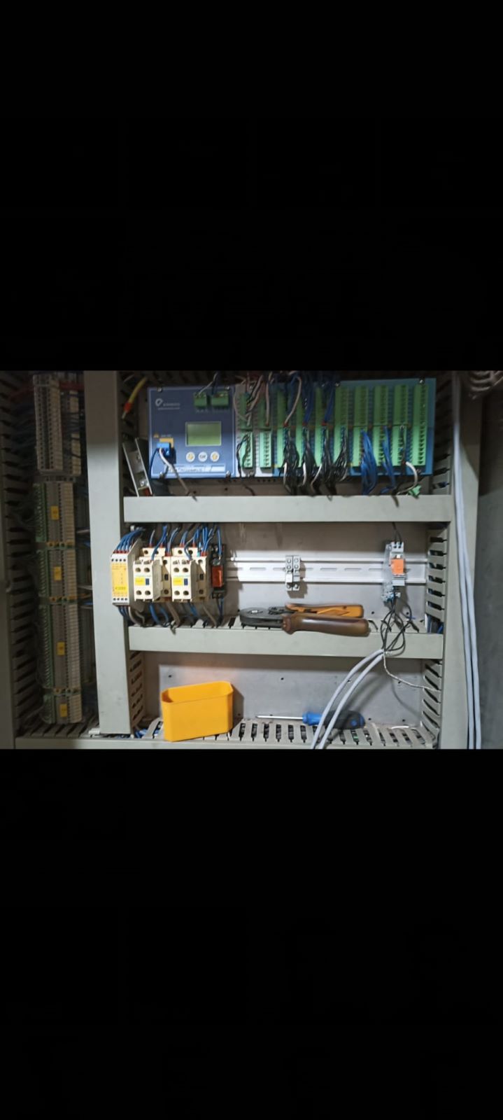 PLC ve Güvenlik Röleleri Panosu
